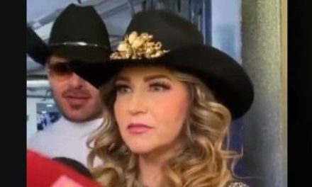 Video: La cara de Alicia Villarreal al enterarse de una supuesta infidelidad de su esposo mientras la entrevistaban