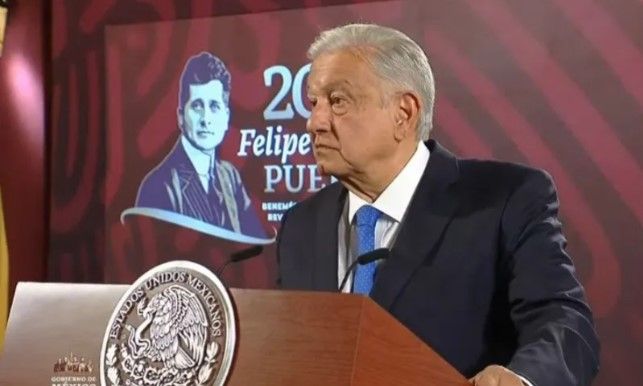 ‘Siguen mintiéndole a la gente’; AMLO minimiza la marcha de la ‘Marea Rosa’