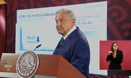AMLO afirma que el presupuesto de Dos Bocas salió del combate al huachicol