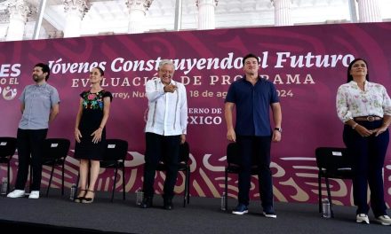 AMLO y Sheinbaum culminan su gira de transición en Monterrey