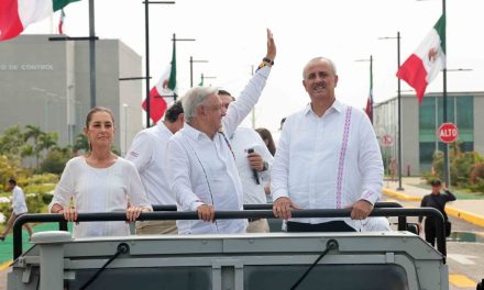 Inicia formalmente la producción de la refinería Dos Bocas