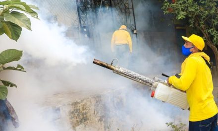 Ofrece CROC servicio de fumigación en colonias de Acuña