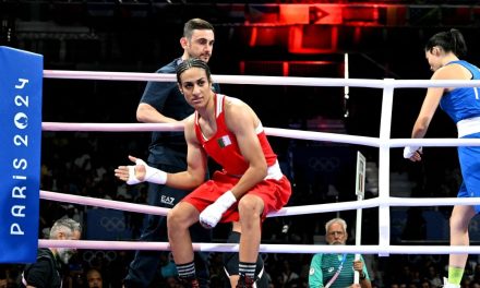 Imane Khelif asegura medalla en París tras polémica