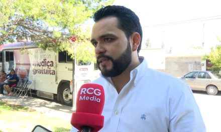 Juntos diputado Alberto Hurtado y el ISSSTE