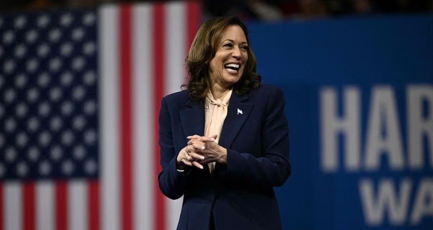 Encuestas colocan con una ligera ventaja a Kamala Harris sobre Donald Trump