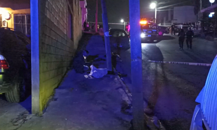 Saltillo: Menor de 14 años pierde la vida tras caer de moto