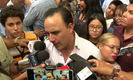 Sostiene reunión el gobernador con su gabinete