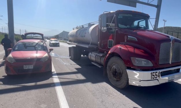 Un conductor se salva de resultar herido tras accidente en la carretera Saltillo- Torreón