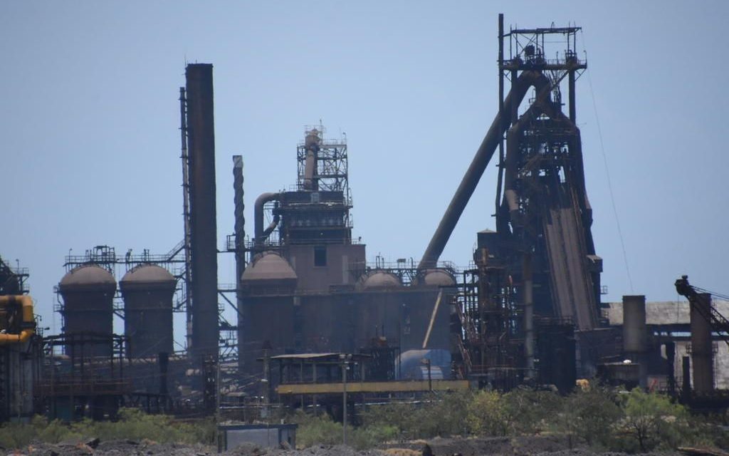 Analizan solución al tema AHMSA para apoyar a los trabajadores