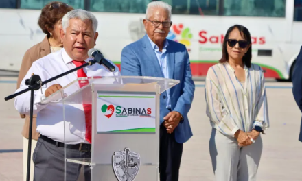 Emotiva ceremonia, Sabinas rinde homenaje a los Niños Héroes
