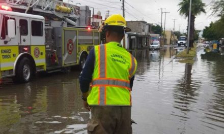 Atienden afectaciones por lluvias atípicas en Torreón