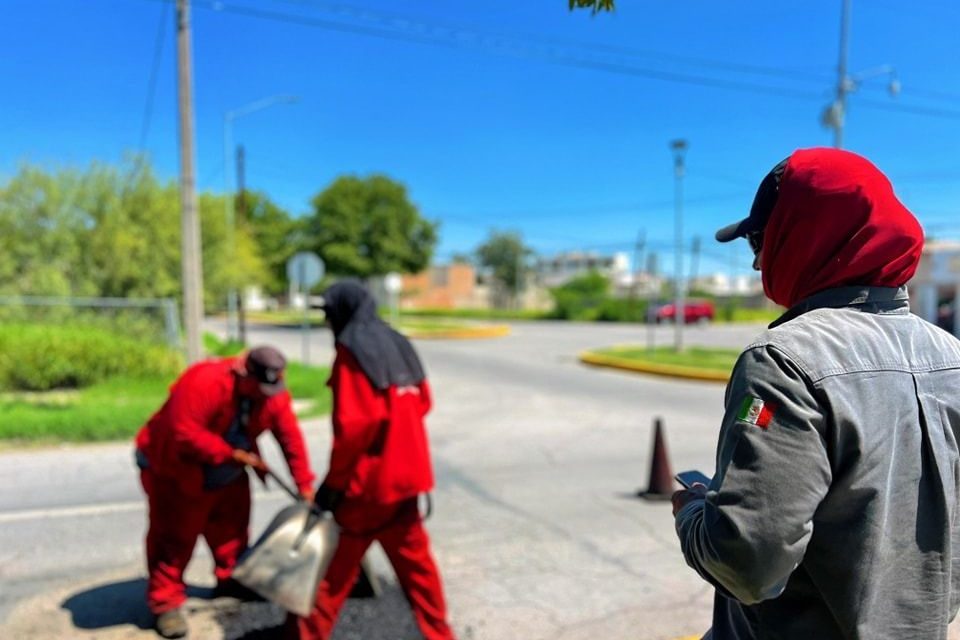 Intensifican reparación de calles en Torreón