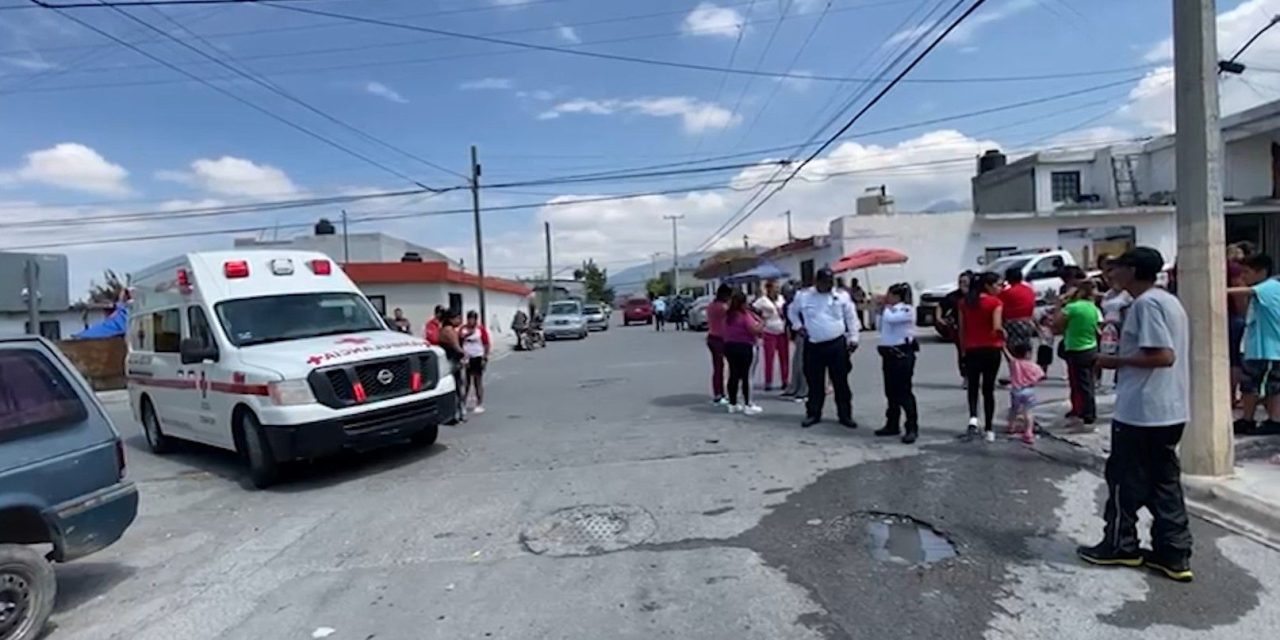 Adulta mayor y menor con autismo fueron atropellados por una camioneta en Saltillo