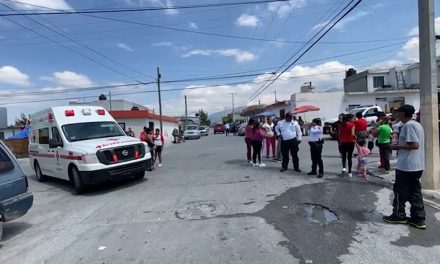 Adulta mayor y menor con autismo fueron atropellados por una camioneta en Saltillo