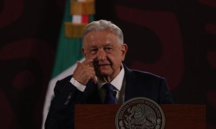 ‘No estoy enterado’; AMLO sobre la posible llegada de Yunes a Morena