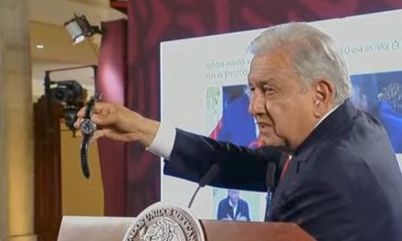 AMLO rifará un reloj en la última Mañanera