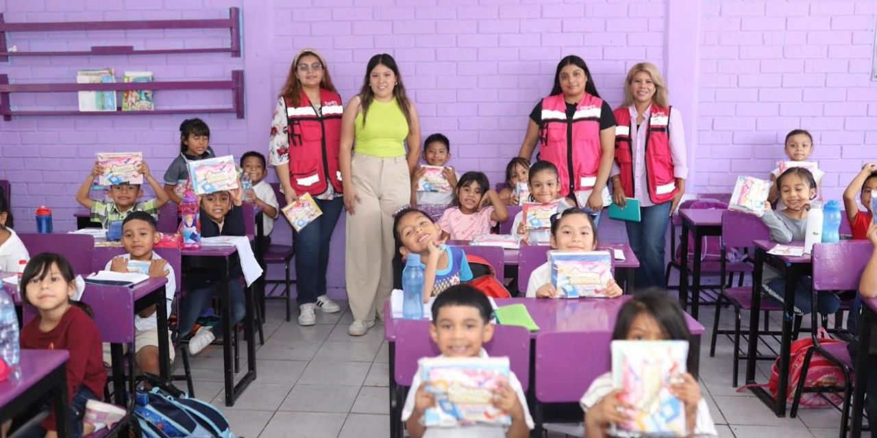 Entrega DIF Acuña útiles escolares para apoyar la educación