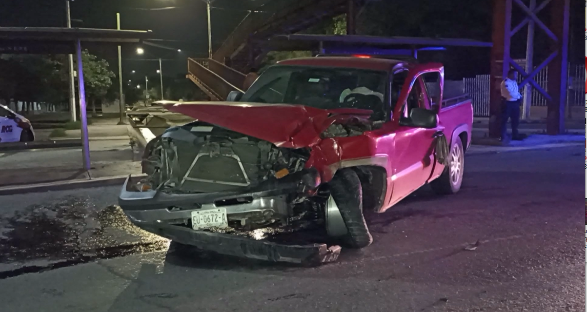 Saltillo: Se duerme y choca con puente, quedó detenido por ir alcoholizado