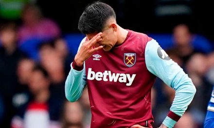 Revienta la prensa inglesa e Edson Álvarez tras expulsión contra Liverpool