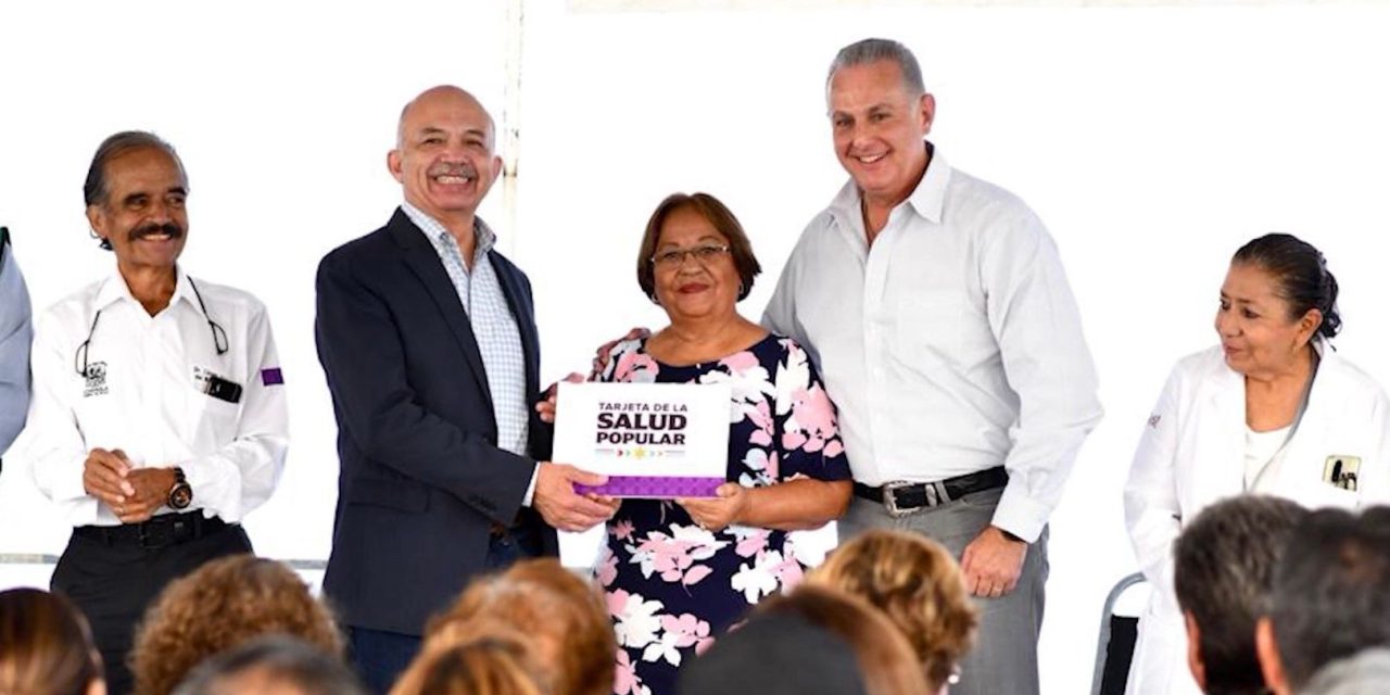 Gobierno de Coahuila entrega Tarjetas de Salud Popular