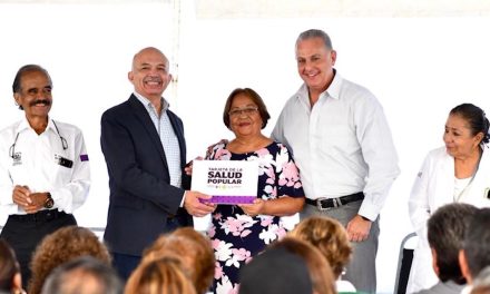 Gobierno de Coahuila entrega Tarjetas de Salud Popular