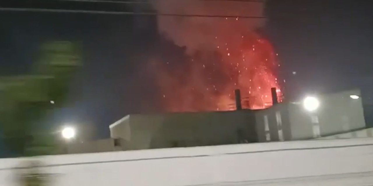 Durante la noche se registra incendio dentro de empresa TUPY