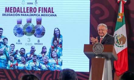 AMLO entrega premios a atletas olímpicos y paralímpicos de París 2024