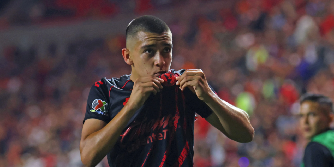 Gilberto Mora, joya de Xolos, es invitado a entrenar en el Barcelona