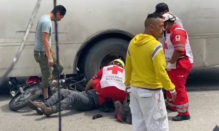 Motociclista termina herido tras accidente en LEA