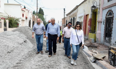 Supervisa Chema Fraustro obras en General Cepeda, en el Centro Histórico de Saltillo