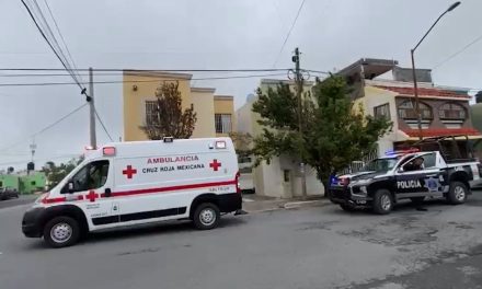 Hombre olvida sus llaves, se brinca y se daña una pierna en Nuevo Mirasierra