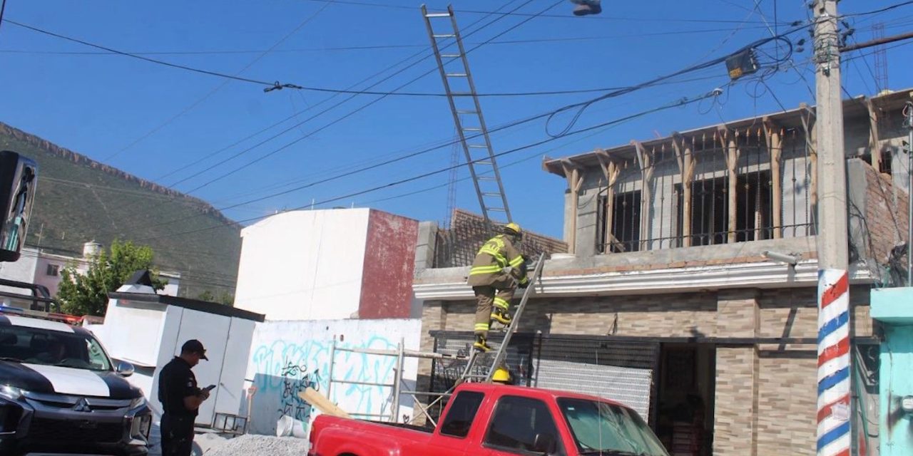Albañil recibe descarga eléctrica en Saltillo