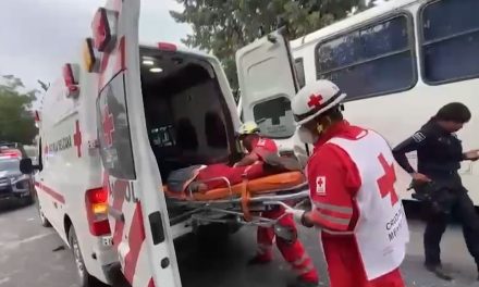 Hombres riñen por una bocina en Saltillo y uno termina apuñalado