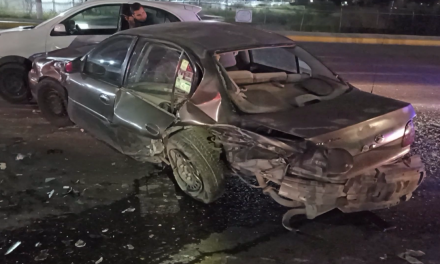 Saltillo: Menor de 17 años roba auto y choca en Teresitas; lo detienen completamente ebrio