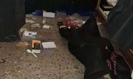 Roban más de un millón de pesos en ropa y joyería de Múzquiz