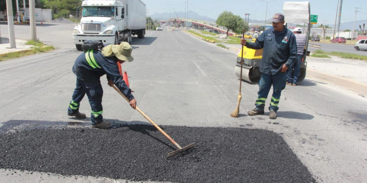 Refuerzan acciones de bacheo y limpieza en el municipio de Saltillo