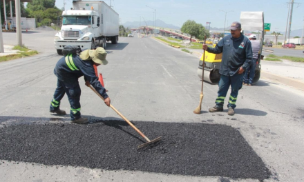 Refuerzan acciones de bacheo y limpieza en el municipio de Saltillo