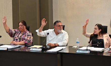 Acuña supervisa las finanzas municipales en sesión de Cabildo