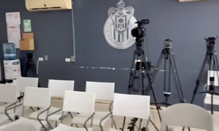 Lanzan un explosivo a la prensa en las instalaciones de Chivas