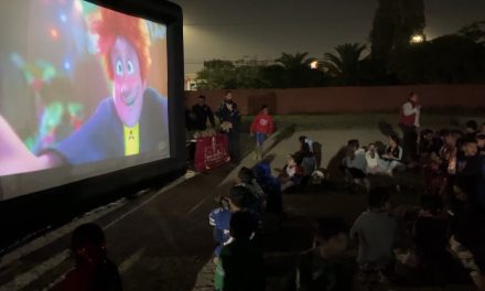 Comisaría de Seguridad y Protección Ciudadana lleva cine a tu colonia en club deportivo