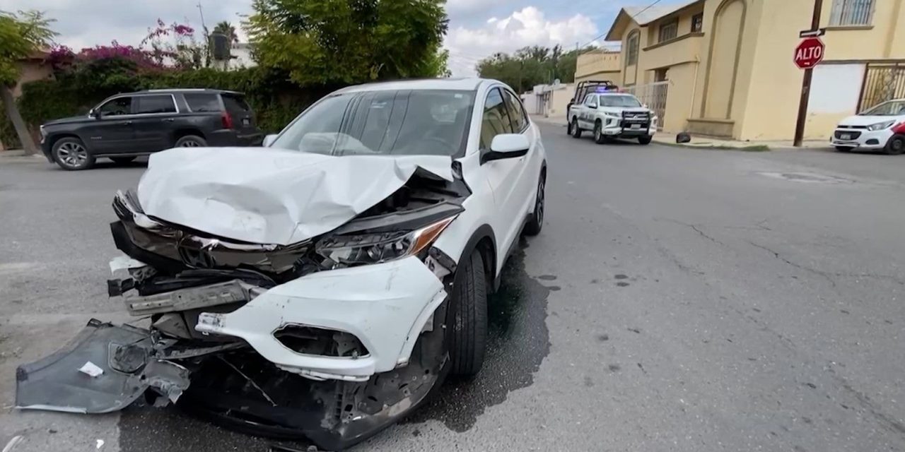 Conductor ignora alto y provoca accidente en Saltillo