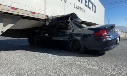 Conductor salva su vida de milagro tras sufrir un accidente automovilístico