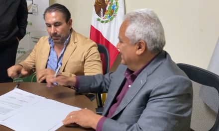Firman convenio COBAC y la sección 5 del SNTE