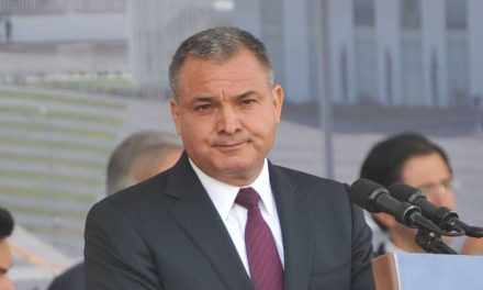 UIF solicitará extradición de Genaro García Luna y su esposa para enfrentar cargos en México