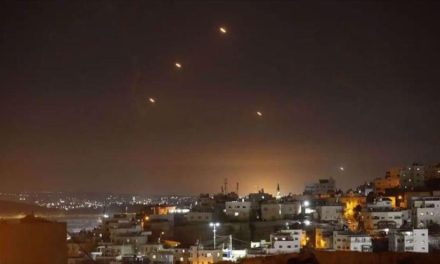 Irán denuncia ataques israelíes y advierte derecho a defenderse en medio de escalada regional