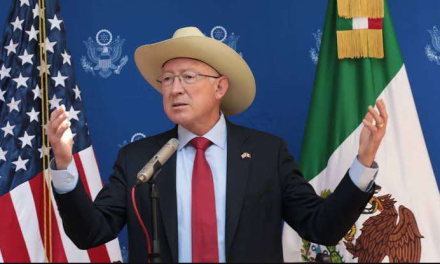 Relación México-Estados Unidos en buen camino, asegura embajador Ken Salazar