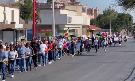 Marchan trabajadores del Poder Judicial del Estado en Saltillo