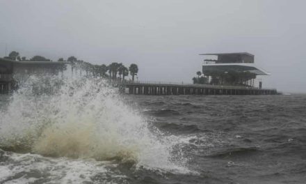 Huracán Milton causa estragos en Florida, dejando inundaciones y víctimas mortales