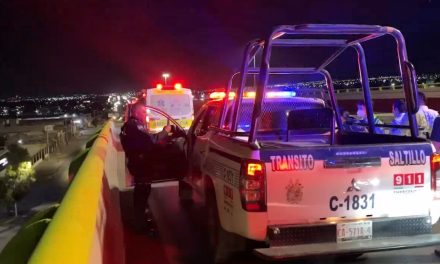 Mujer intenta lanzarse del DV El Sarape