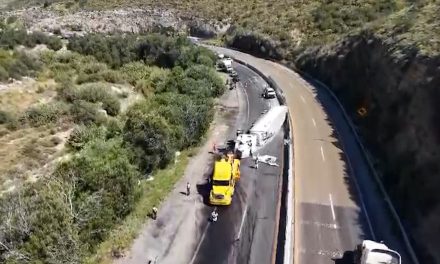 Ocurrió una volcadura en el tramo Los Chorros